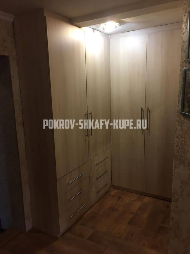 Шкафы угловые Покров